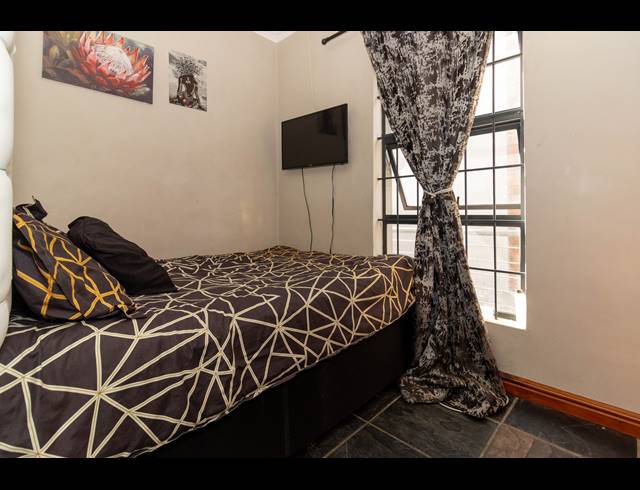 2 BEDROOM APARTMENT FOR SALE IN FLAMINGO VLEI